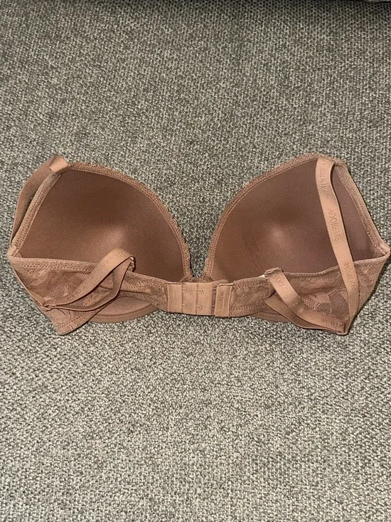 2 Adore Me and 1 Victoria’s Secret 34D bras - Picture 5 of 10